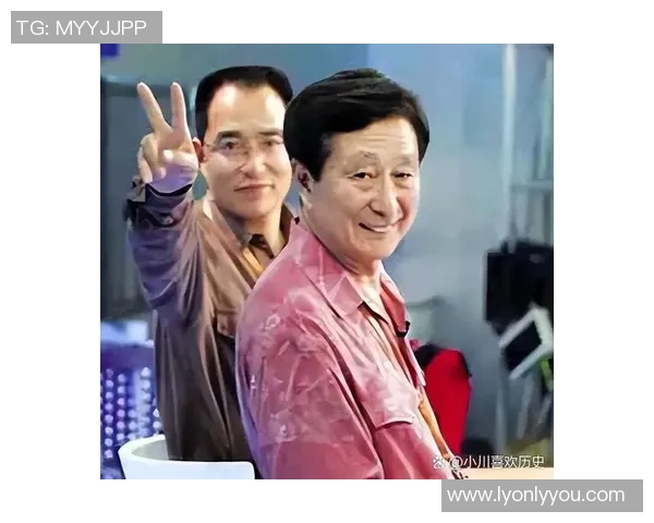 秋裤背后的故事揭示了这位足球明星的真实身份与不为人知的生活点滴