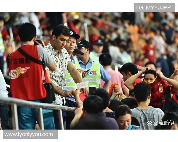 广州网球队在亚运会上的默契配合展现团队精神与竞技实力 广州网球队在亚运会上的默契配合展现团队精神与竞技实力