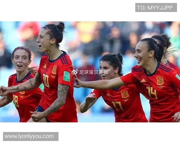 美娜独家专访足球明星揭秘赛场背后的故事与梦想