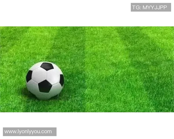 春雨足球:在细雨中绽放青春梦想与团队精神的绿茵传奇 春雨足球:在细雨中绽放青春梦想与团队精神的绿茵传奇